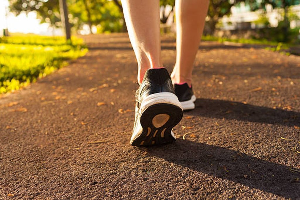 Manfaat Jalan Kaki Tiga Puluh Menit Setiap Hari untuk Kesehatan Jantung dan Metabolisme Tubuh