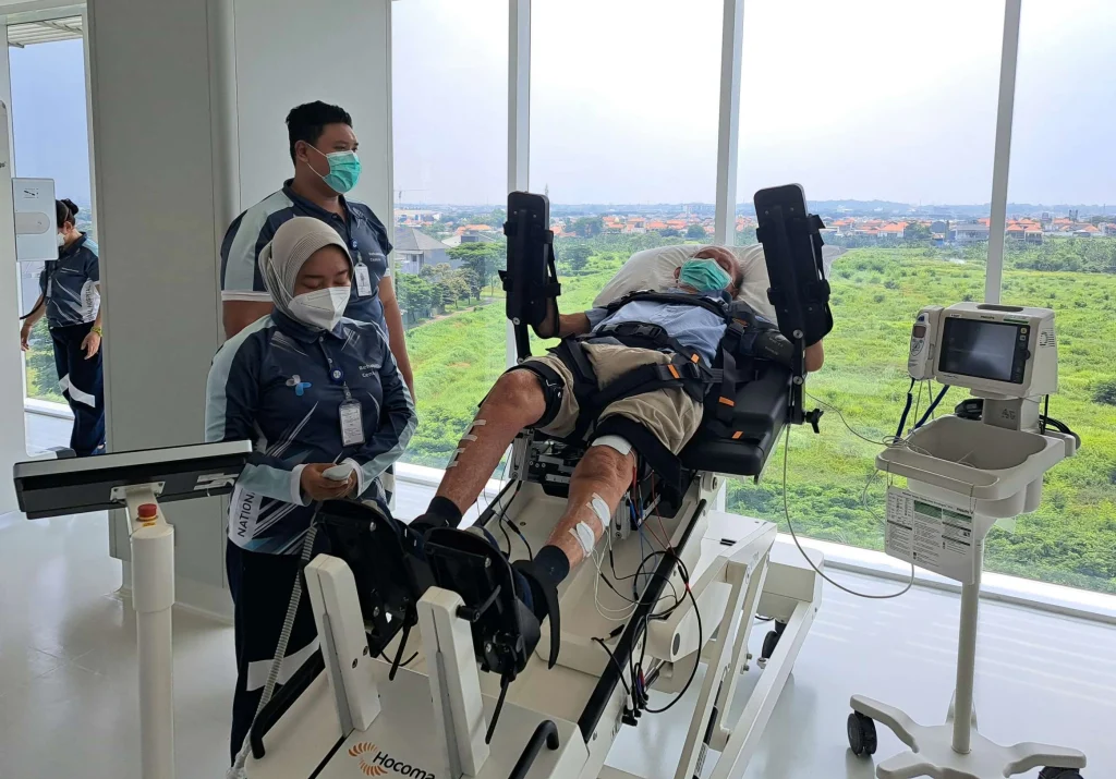 Terapi Rehabilitasi Stroke di RS Dr. Sardjito Yogyakarta Menggunakan Alat Robotic Arm